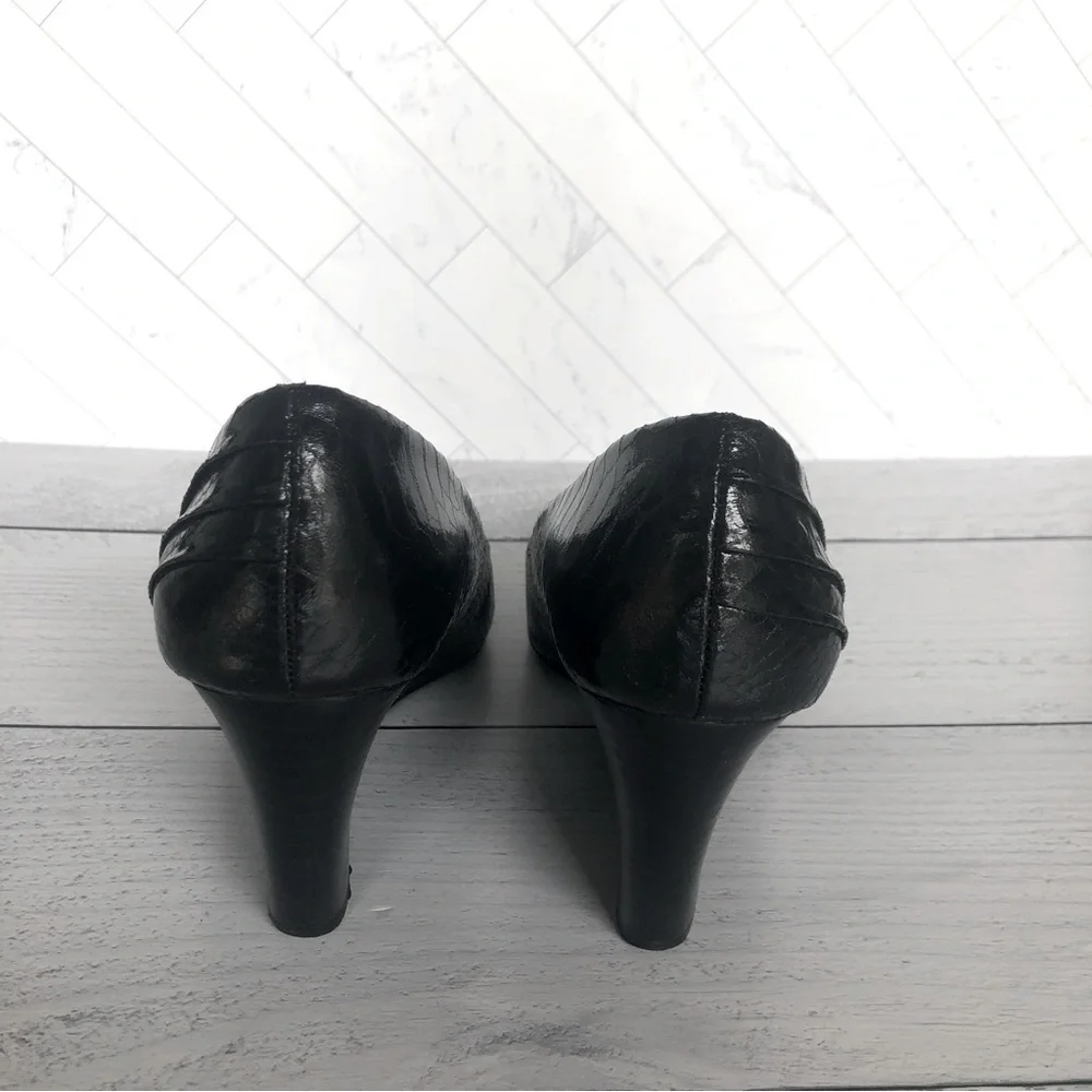 Bandolino - Black croc wedges - size 7.5